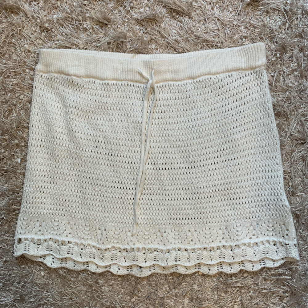 Hollister Cream Crochet Mini Skirt NWOT sz L